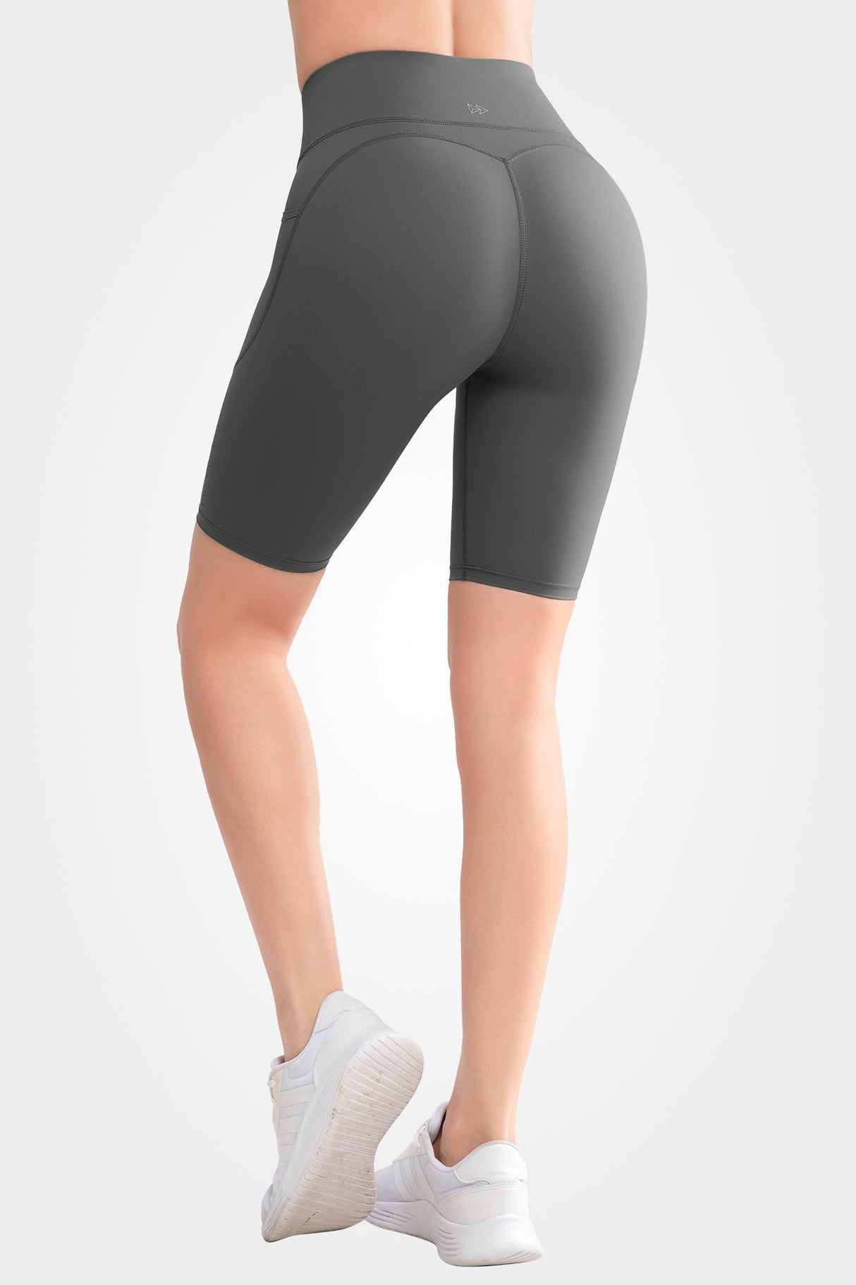 Shorts ciclistas Echo de cintura alta con bolsillos laterales perforados de 20 cm | Shorts deportivos de alta sujeción para mujer