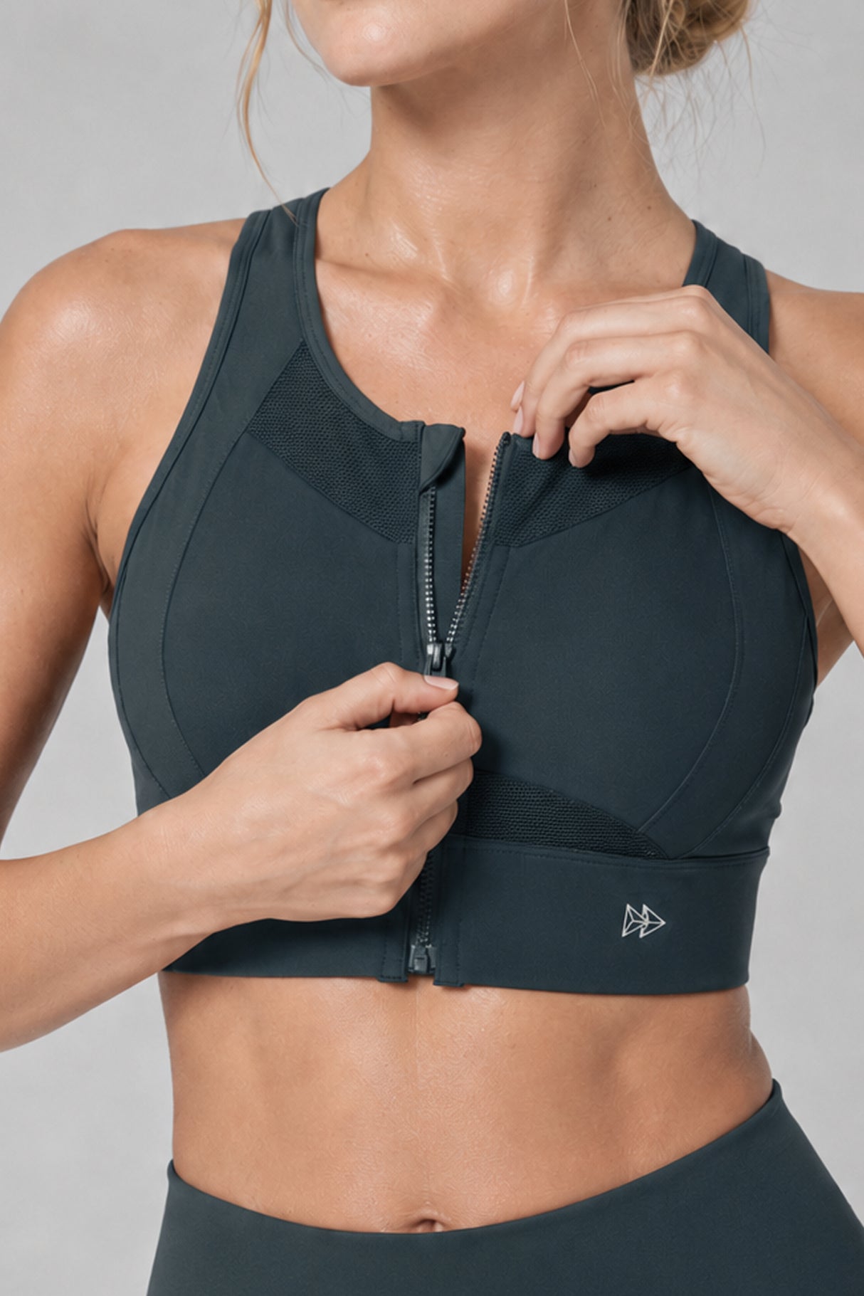 Sculpt™ Zip Front Breathable Racerback High Support Running Bra | Women's High Support Sports Bra