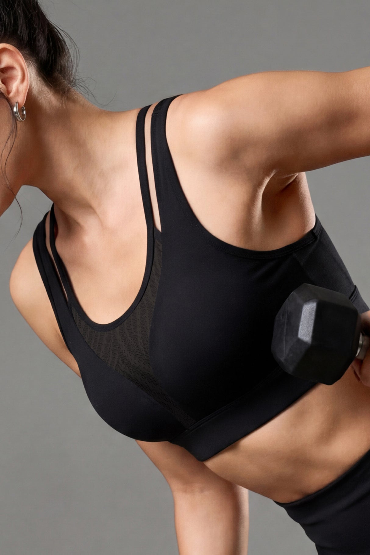 Echo™ Crossback Breathable Mesh With Adjustable Hook Medium Support Sports Bra | Women's Medium Support Sports Bra Best For Yoga, HIIT