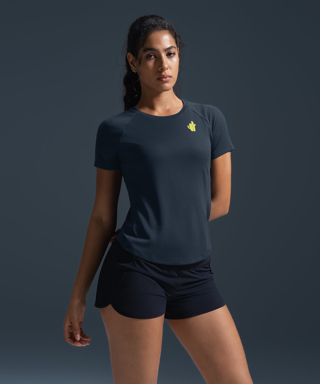 Camiseta ultraligera de tacto fresco y corte ajustado | Camiseta de manga corta para mujer