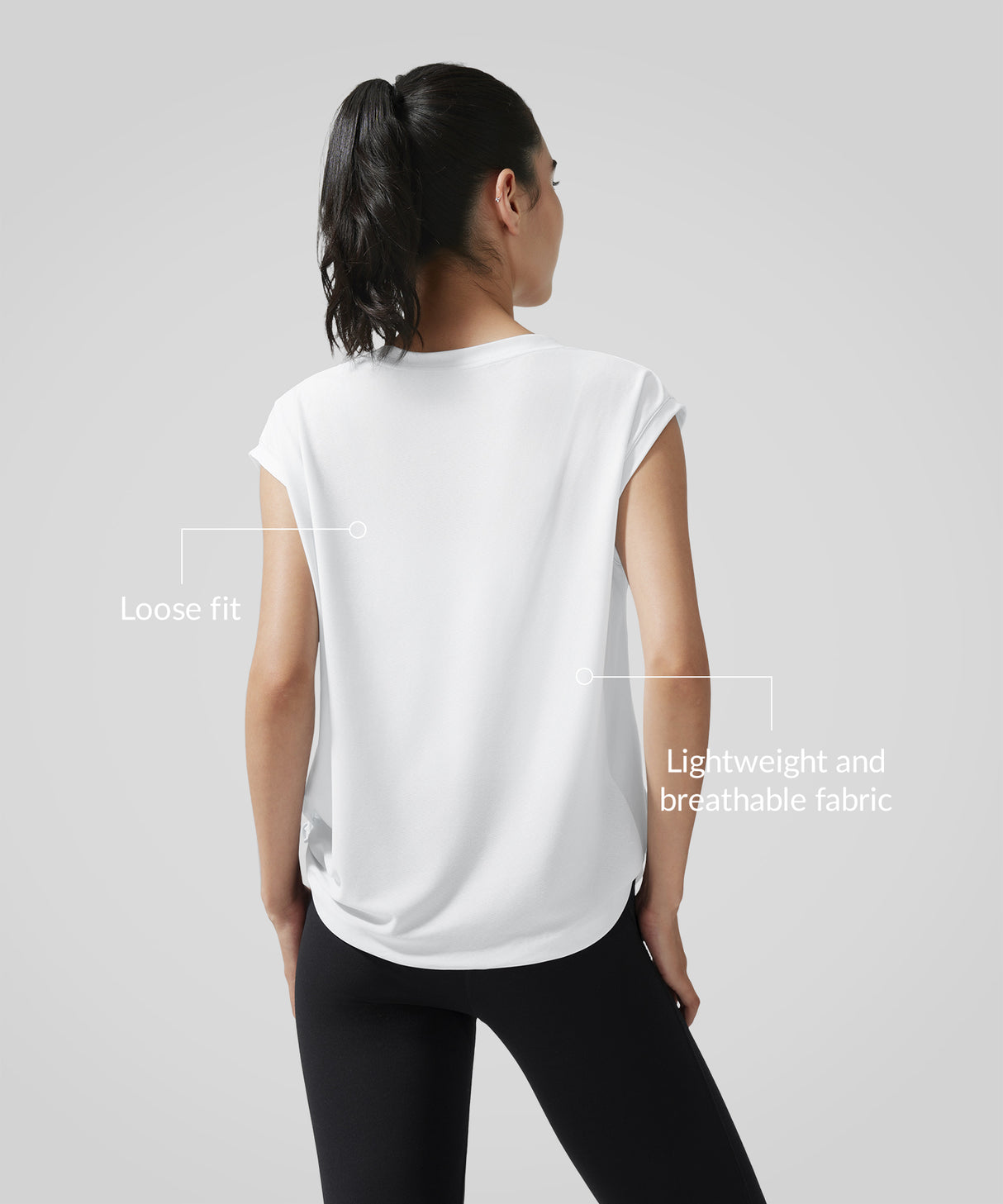 Löst sittande t-shirt med v-ringning och knut | Damt-t-shirt med kort ärm