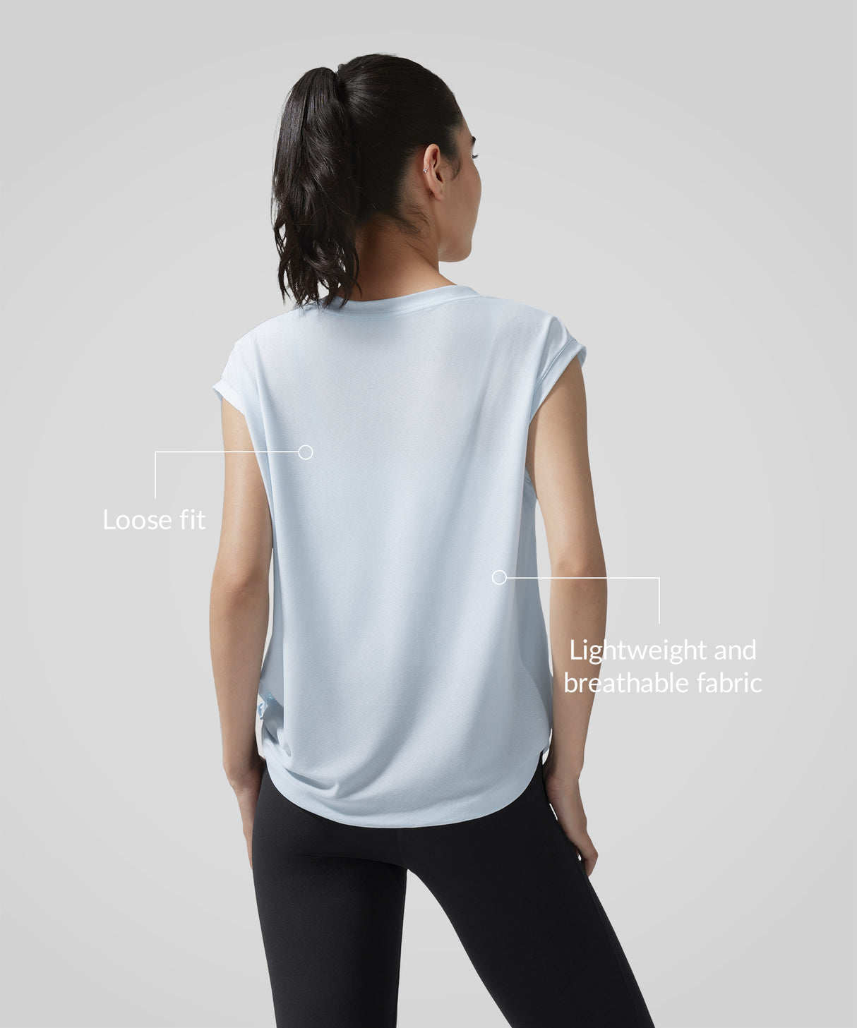 Löst sittande t-shirt med v-ringning och knut | Damt-t-shirt med kort ärm