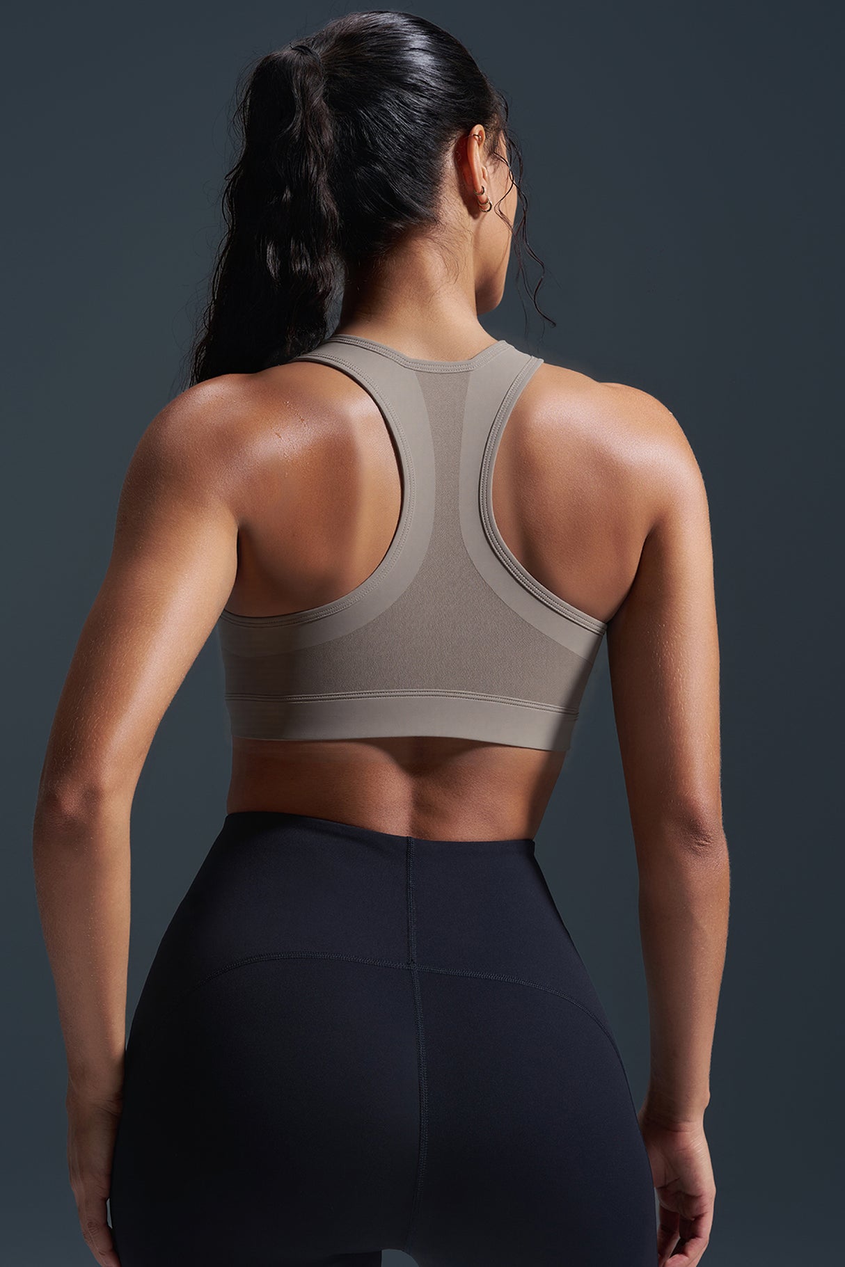 Reggiseno da corsa imbottito con schiena incrociata in rete e cerniera frontale Enfold | Reggiseno sportivo ad alto sostegno da donna