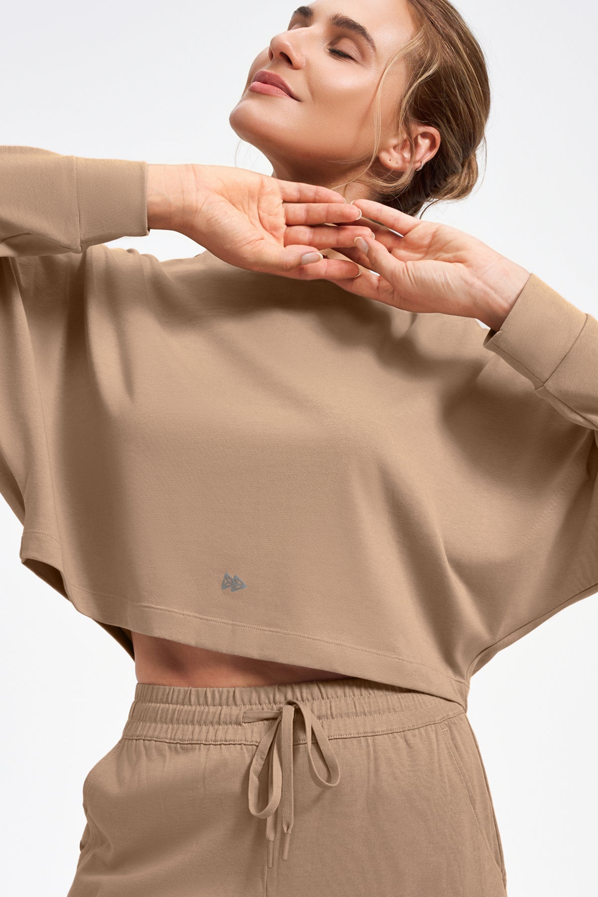 Anywhere™ Women's Cropped Batwing Sleeve Sweatshirt