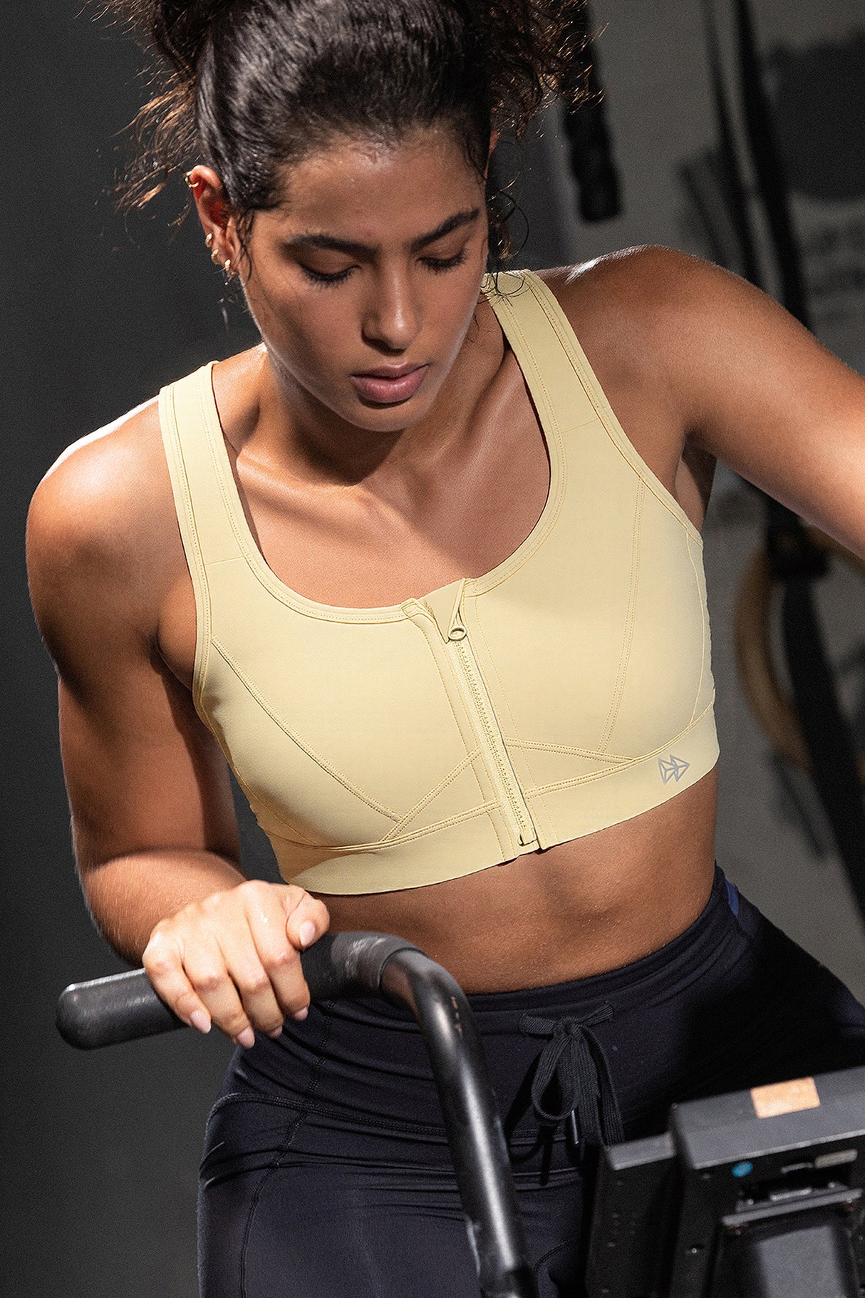 Reggiseno da corsa imbottito con schiena incrociata in rete e cerniera frontale Enfold | Reggiseno sportivo ad alto sostegno da donna