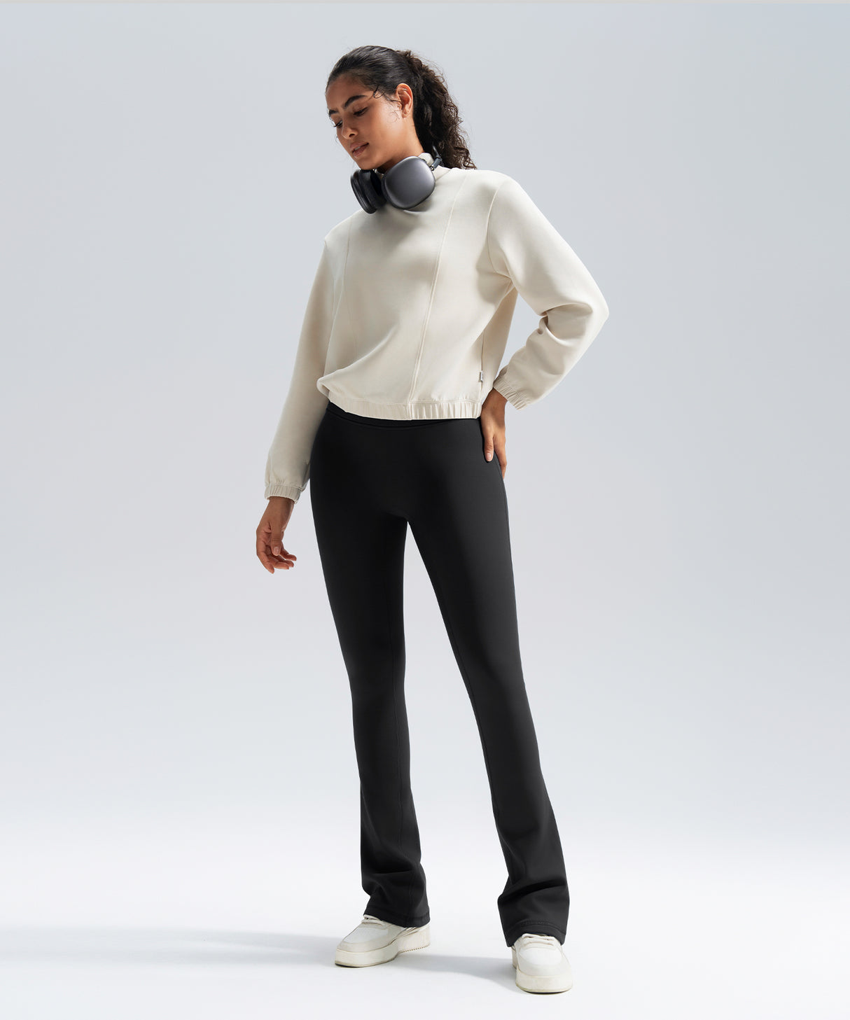 Pantaloni da yoga a gamba larga super morbidi e modellanti Anywhere | Pantaloni da donna con supporto leggero Pantaloni da yoga a gamba larga super morbidi e modellanti Anywhere | Pantaloni da donna con supporto leggero