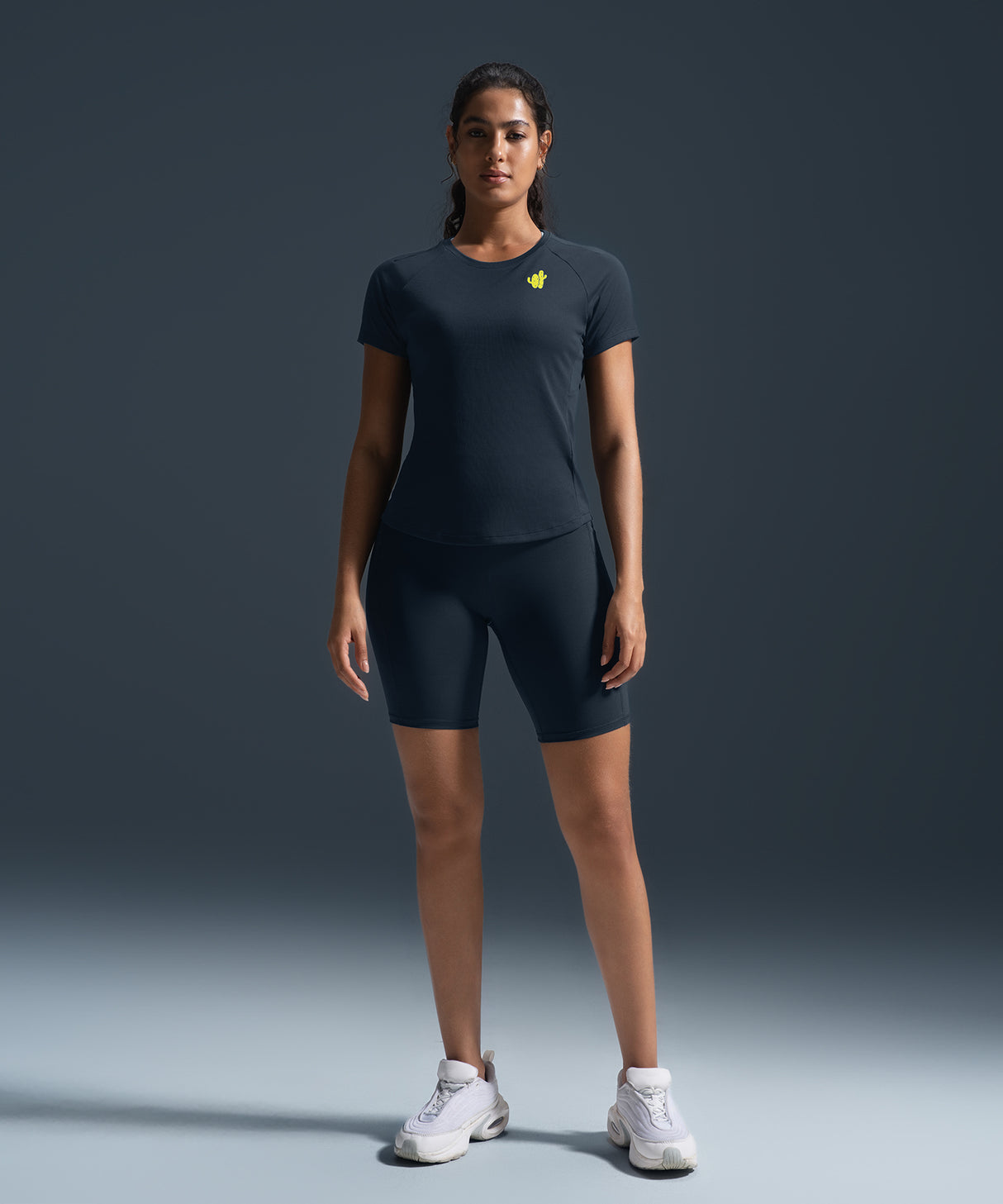 Camiseta ultraligera de tacto fresco y corte ajustado | Camiseta de manga corta para mujer