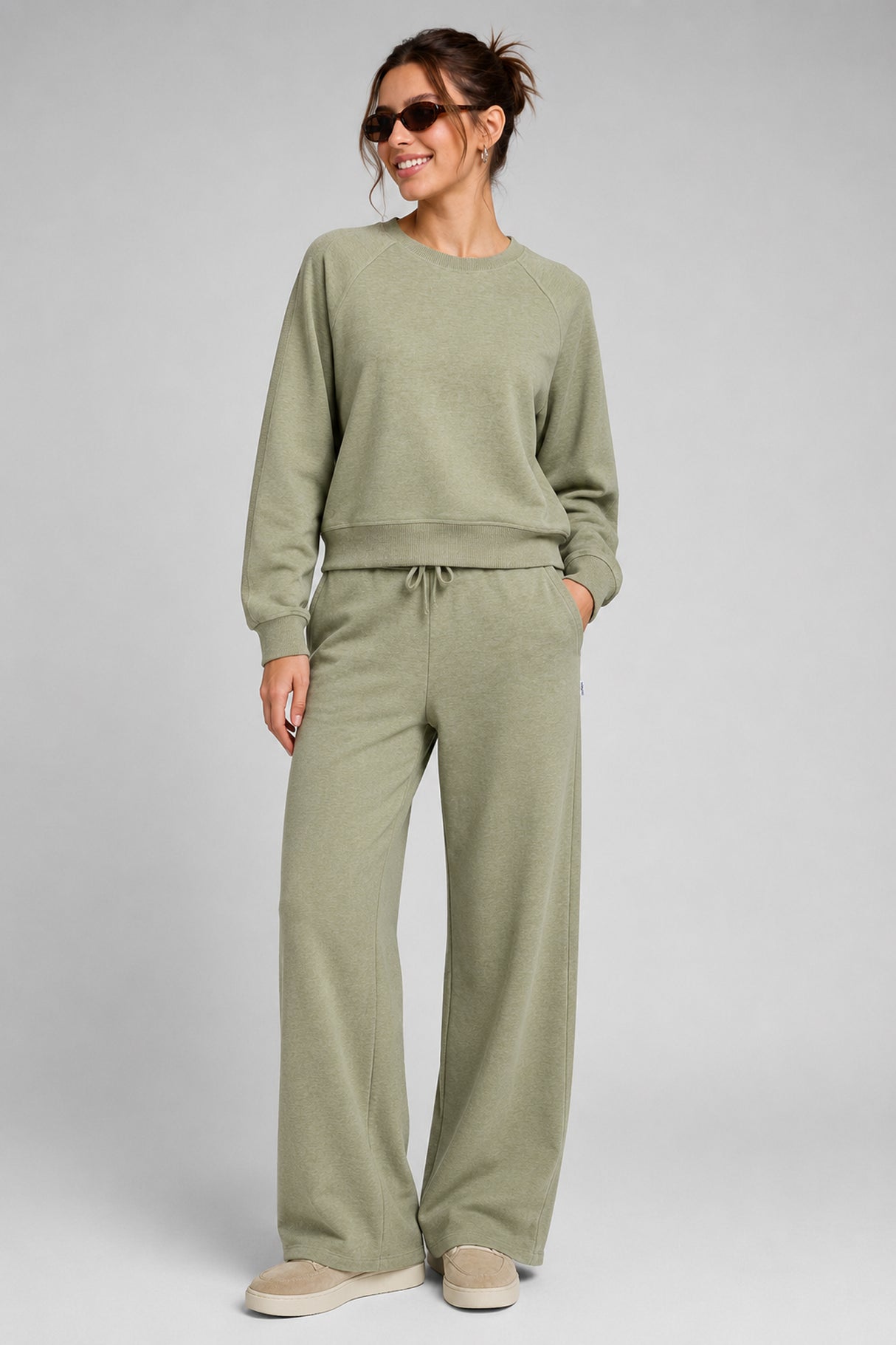 Anywhere™ Cropped Stretch Sweatshirt With Relax Fit | Women's Sports Sweatshirt
