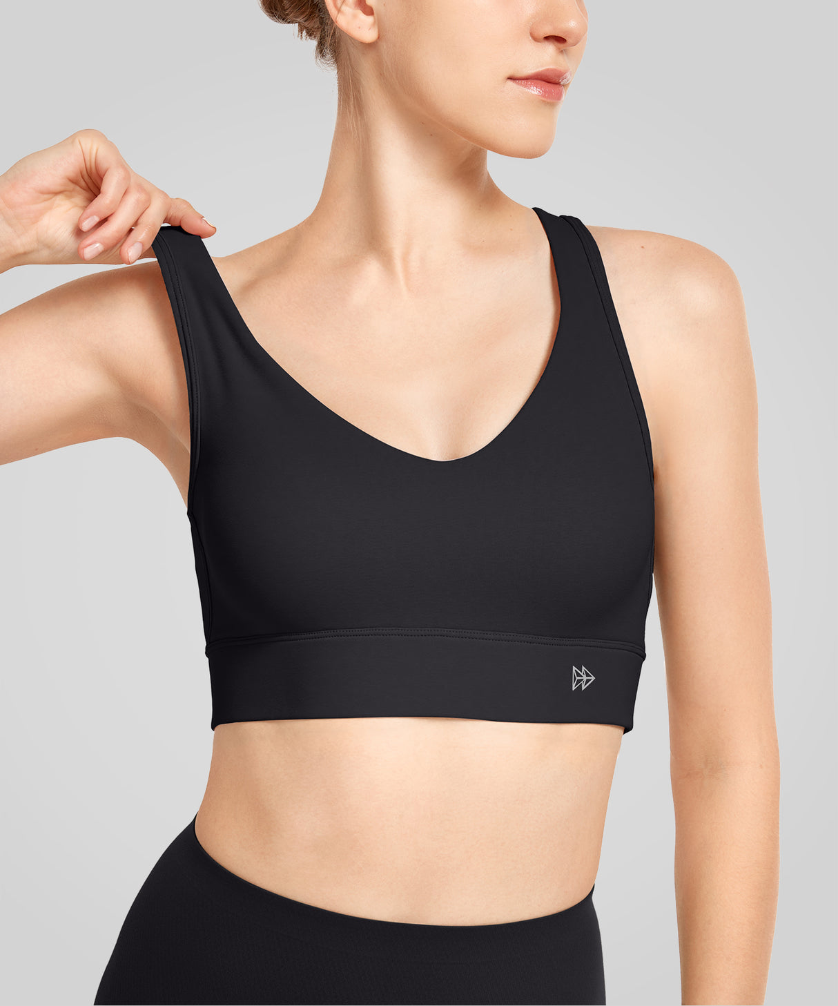Anywhere V-Neck Wide Underband Sewn-In Pads Daily Bra | Women's Light Support Sports Bra