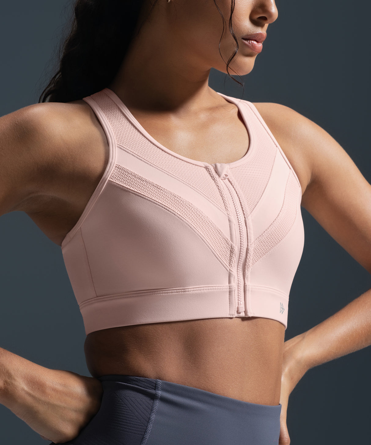 Sujetador para correr acolchado de malla con cremallera Enfold | Sujetador deportivo de alta sujeción para mujer