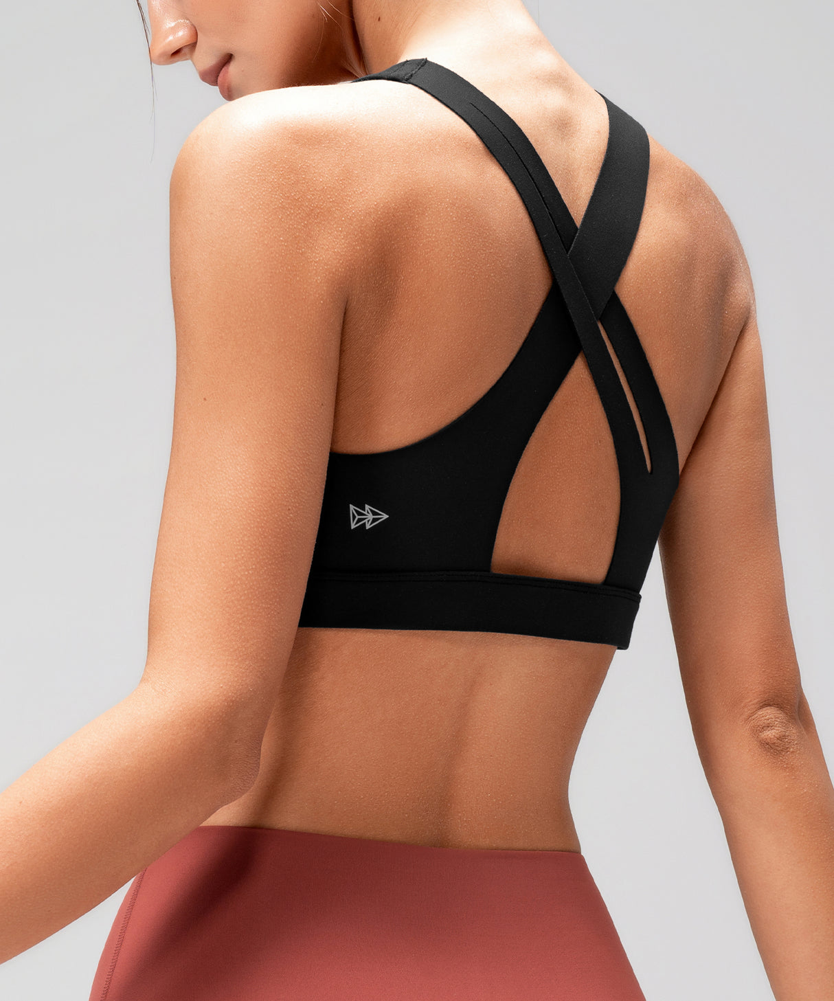 Reggiseno yoga con scollo a V e coppe rimovibili Anywhere Crisscross | Reggiseno sportivo leggero da donna Reggiseno yoga con scollo a V e coppe rimovibili Anywhere Crisscross | Reggiseno sportivo leggero da donna