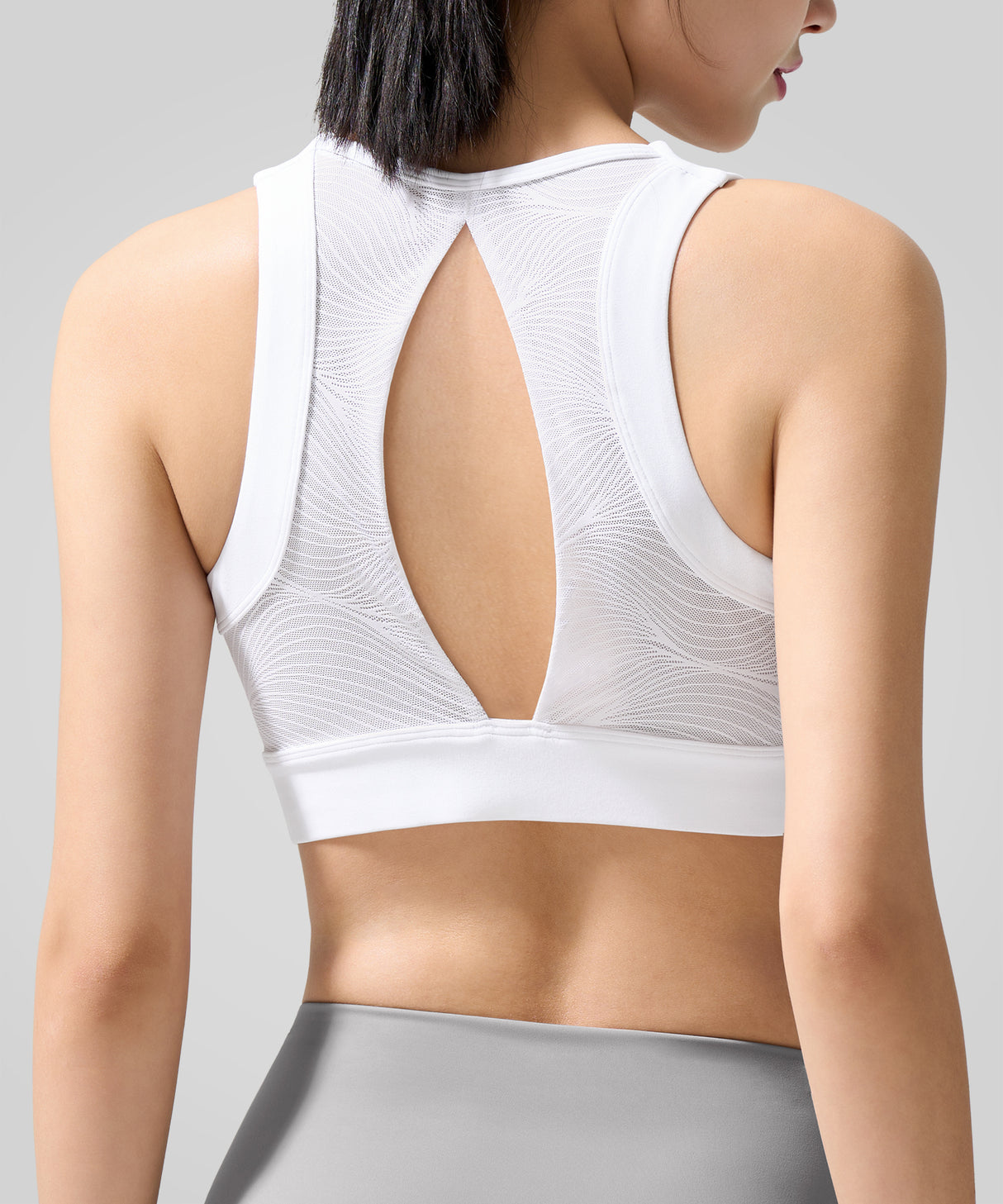 Echo Key Hole Back Mesh Atmungsaktiver Yoga-BH | Leicht stützender Sport-BH für Damen Echo Key Hole Back Mesh Atmungsaktiver Yoga-BH | Leicht stützender Sport-BH für Damen