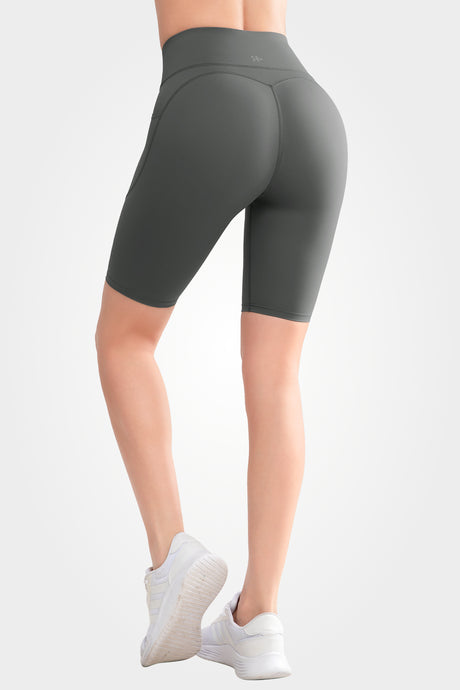 Echo biker shorts med hög midja, fickor och sidoperforering, 20 cm | Damsportshorts med högt stöd