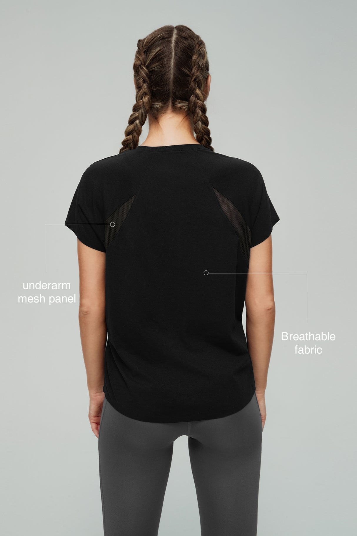 Bekväm t-shirt med meshmönster och enfärgad rygg överallt