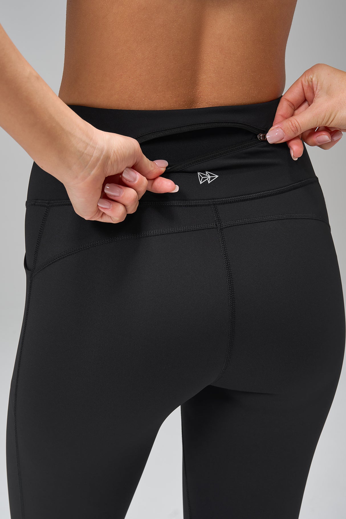 Echo Leggings ohne Vordernaht und mit Tasche, 63,5 cm | Leggings mit starkem Halt für Damen