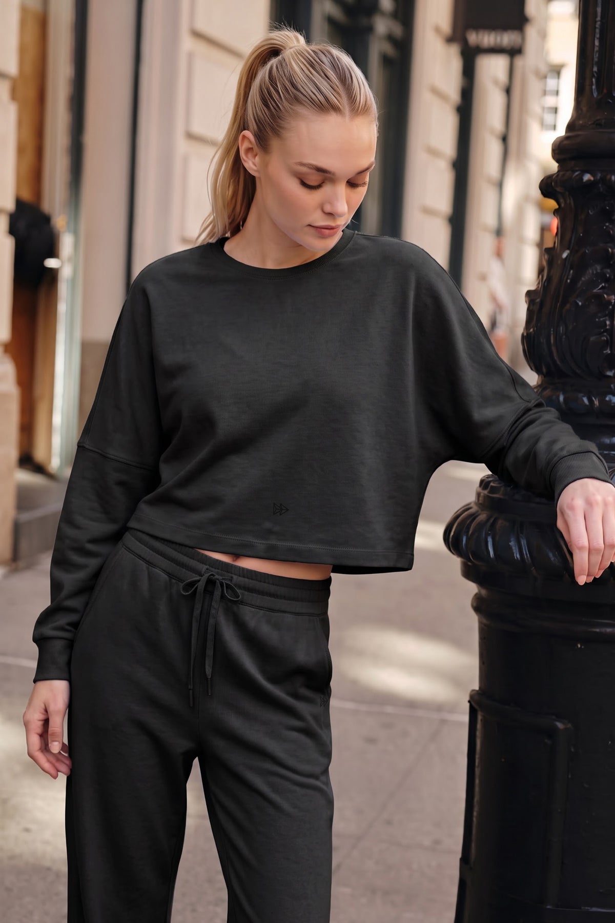 Anywhere™ Women's Cropped Batwing Sleeve Sweatshirt