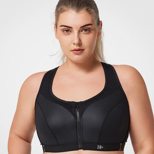 I designed the perfect zipper bra. 👋 sweaty, post-workout struggle 😅   Raise your ✋ if you understand the post-workout sweaty sports bra struggle.  Zipper bras have been around forever but I