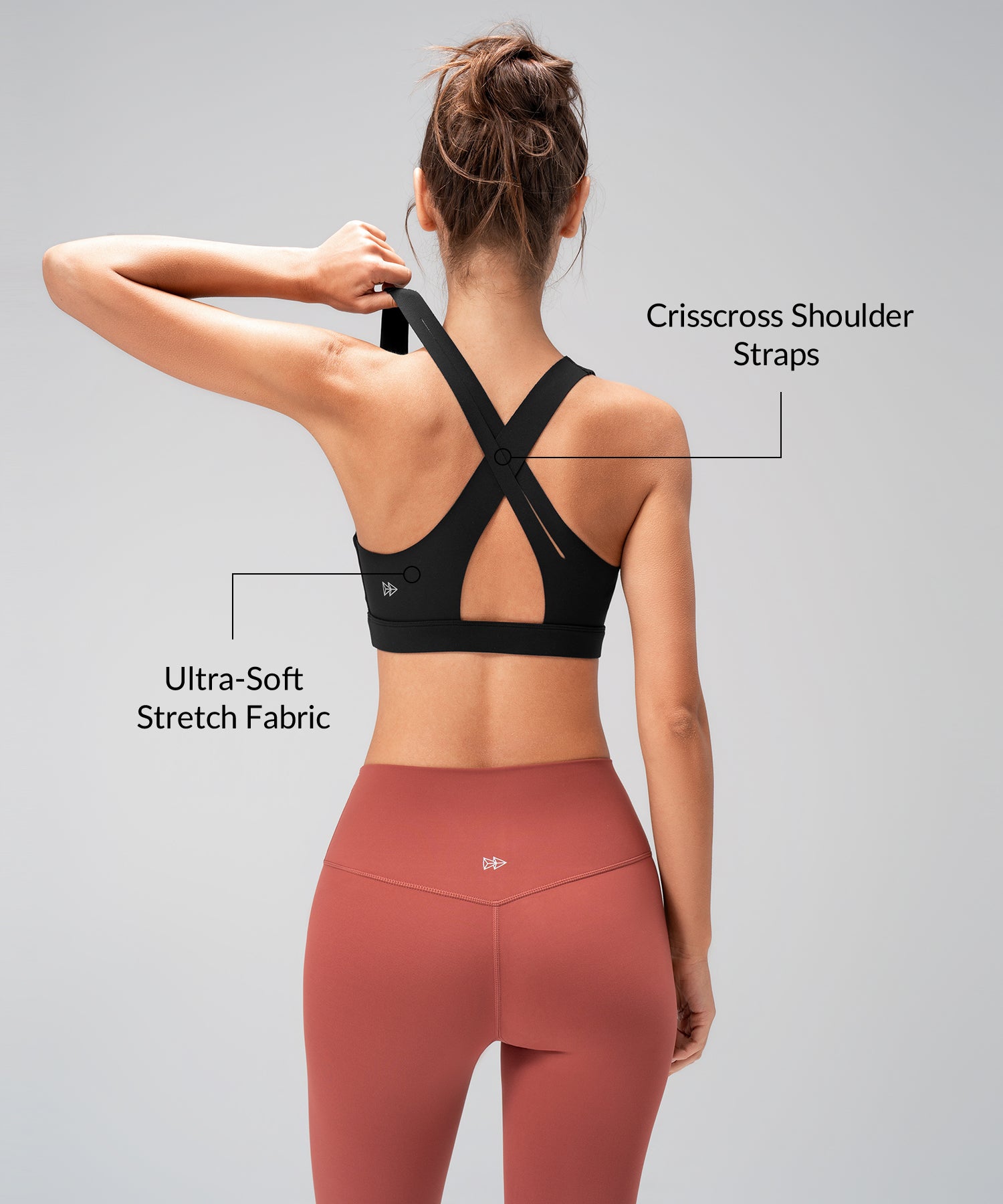 Reggiseno yoga con scollo a V e coppe rimovibili Anywhere Crisscross | Reggiseno sportivo leggero da donna