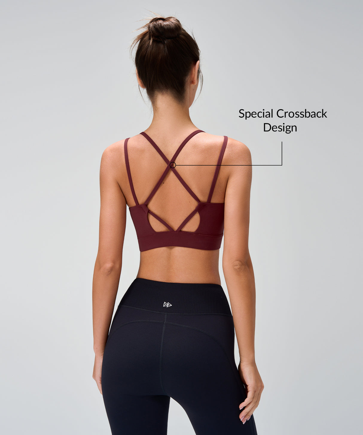 Sujetador de yoga con almohadillas fijas y espalda cruzada Anywhere | Sujetador deportivo de sujeción ligera para mujer