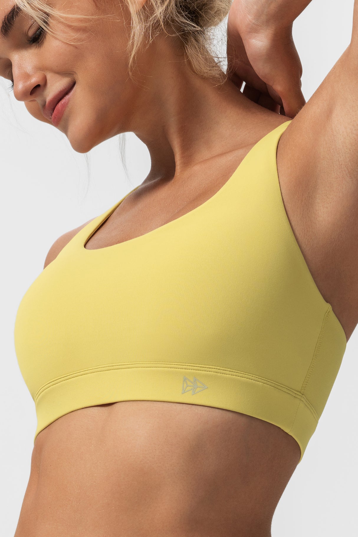 Reggiseno yoga imbottito con scollo a barchetta e schiena incrociata | Reggiseno sportivo con supporto leggero da donna