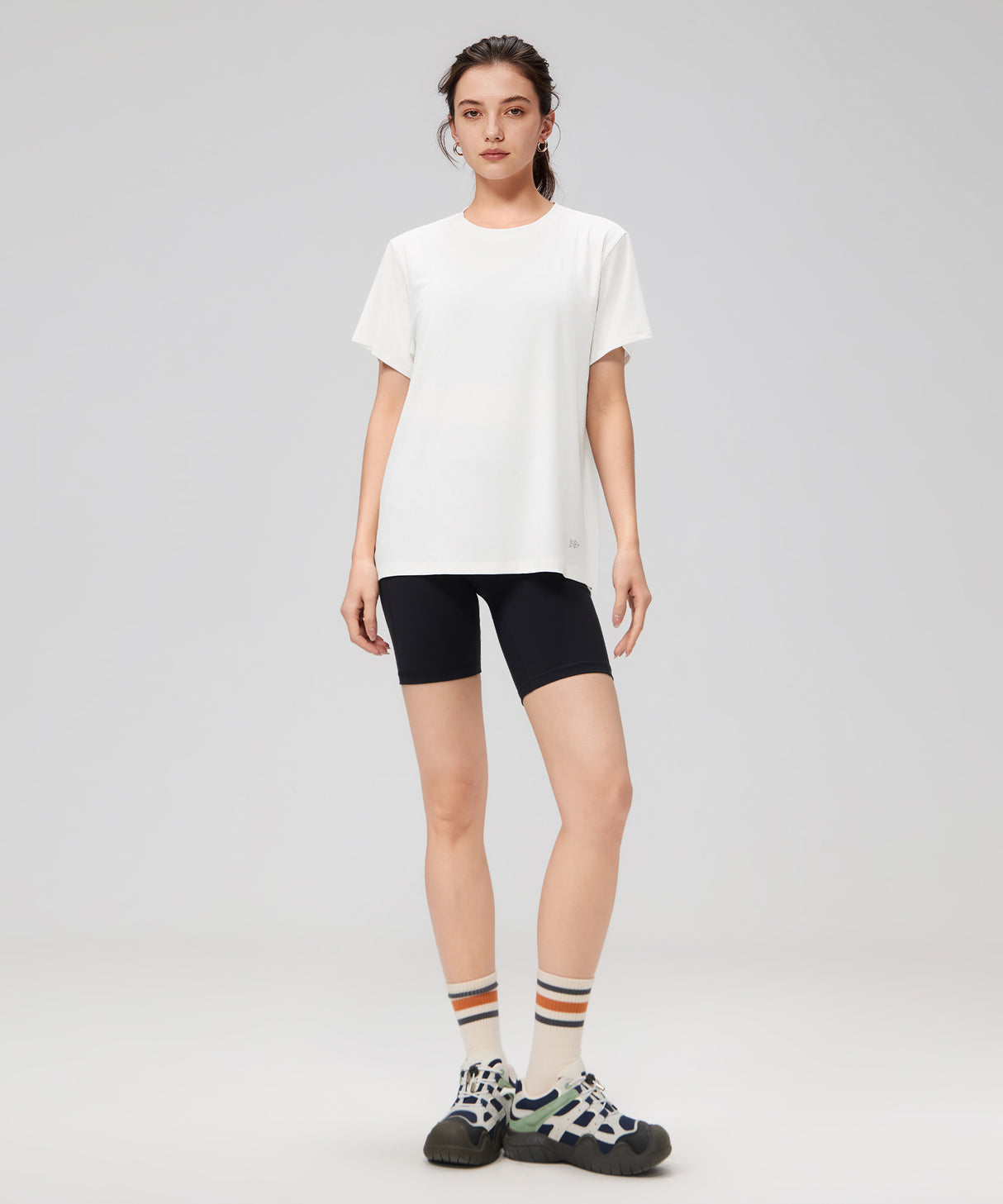 Anywhere Lightweight Breathable Short Sleeve Tee| Women's Short Sleeve T-shirt