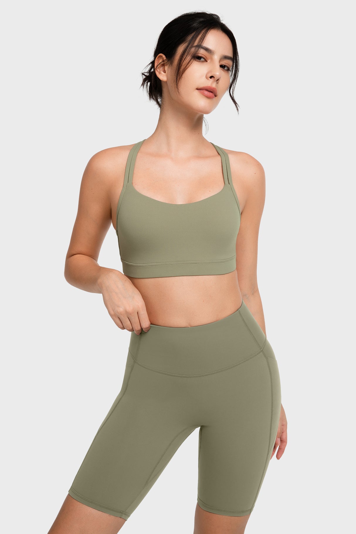 Reggiseno yoga imbottito con scollo a barchetta e doppie spalline | Reggiseno sportivo con supporto leggero da donna