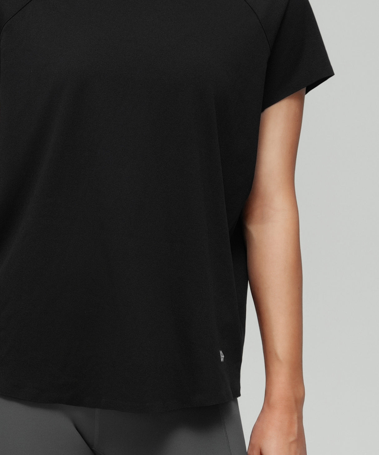 Anywhere Back Mesh Solid Color Comfortable T-shirt