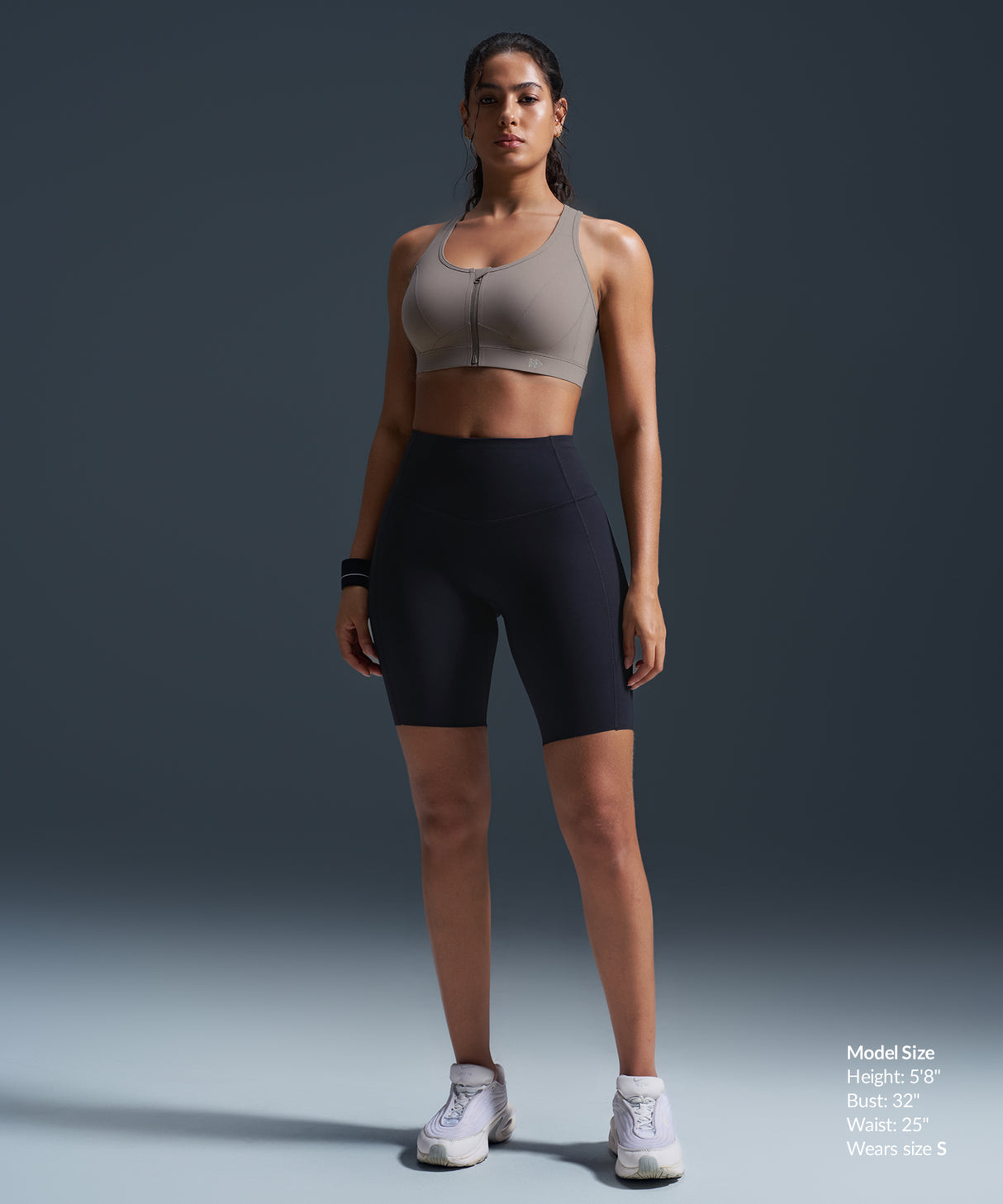 Sujetador deportivo de running con espalda nadadora, acolchado y malla con cremallera frontal Enfold | Sujetador deportivo de alta sujeción para mujer