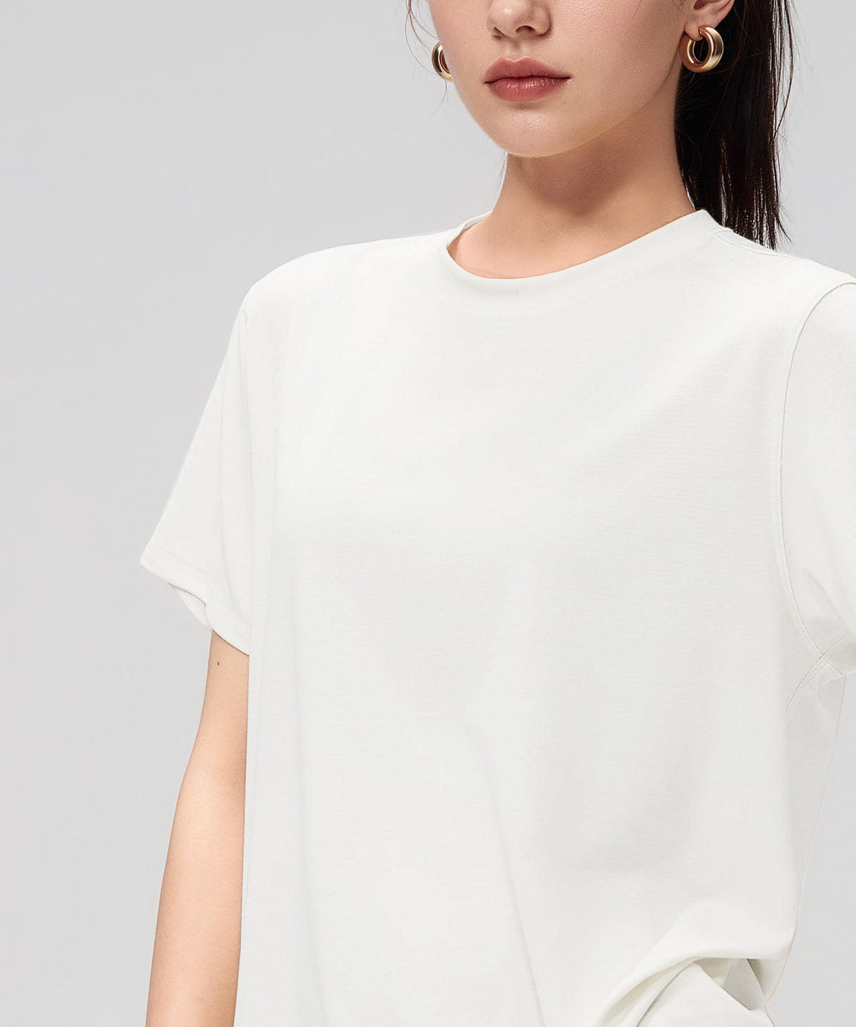 Anywhere Lightweight Breathable Short Sleeve Tee| Women's Short Sleeve T-shirt