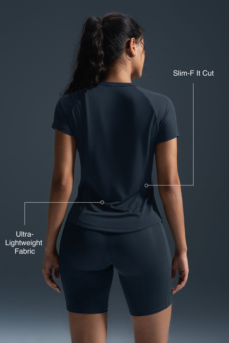 Ultraleichtes Cool Touch Slim Fit T-Shirt | Kurzarm-T-Shirt für Damen