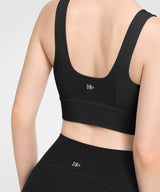 Sujetador de yoga Echo con cuello redondo y relleno | Sujetador deportivo de sujeción ligera para mujer