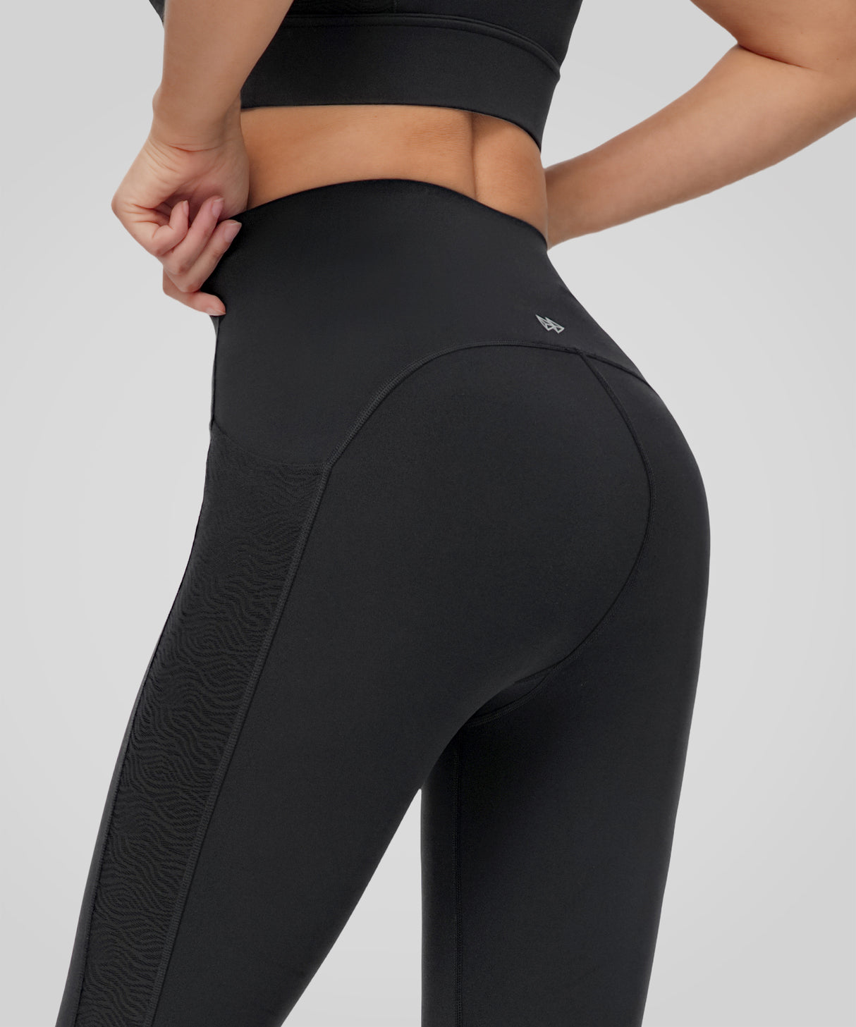 Atmungsaktive Leggings mit seitlichem Mesh-Logo-Print, 25 Zoll | Leicht stützende Leggings für Damen