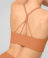 Anywhere V-Ausschnitt Cremeweicher Yoga-BH | Leicht stützender Sport-BH für Damen