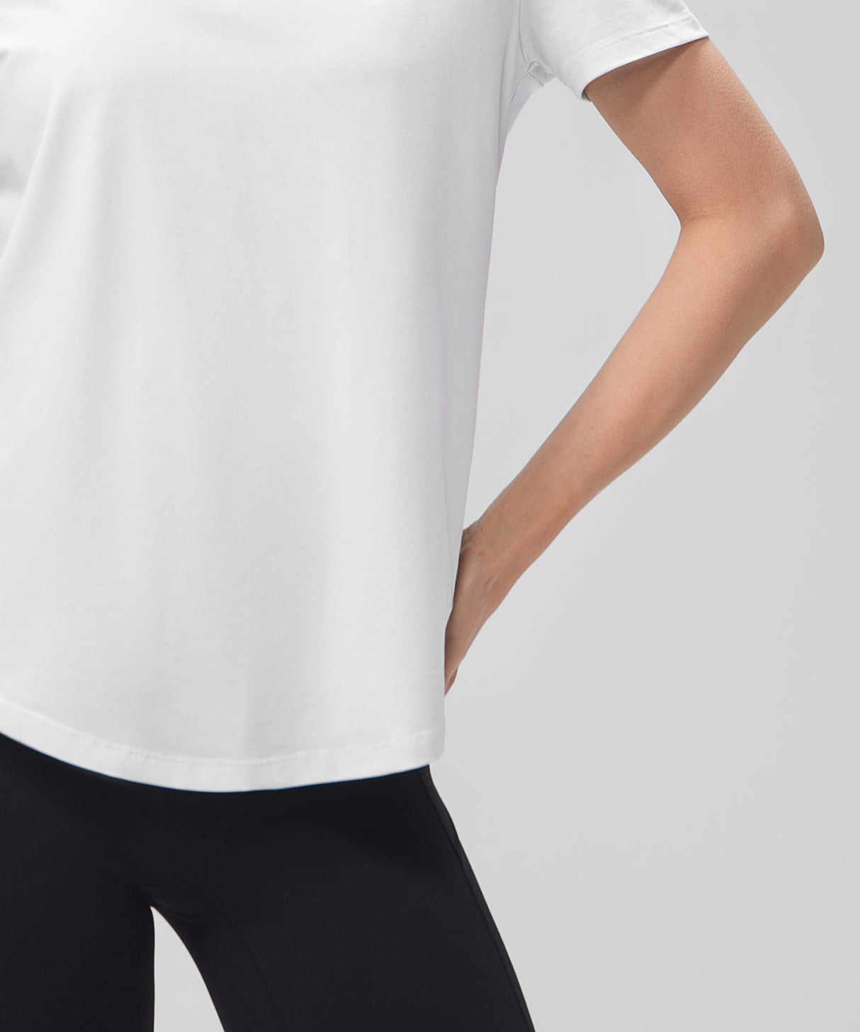 Anywhere V-Neck Lightweight Short Sleeve Tee| Women's Short Sleeve T-shirt
