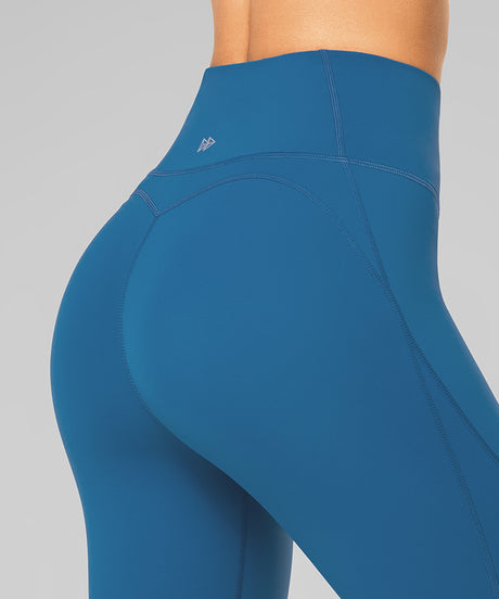 Echo högmidjade löparshorts med kort passform, 23 cm | Damsportshorts med högt stöd