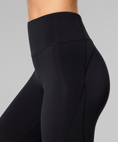 Echo högmidjade löparshorts med kort passform, 23 cm | Damsportshorts med högt stöd